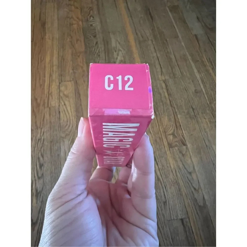 Jeffree Star Magic Star C12 Concealer